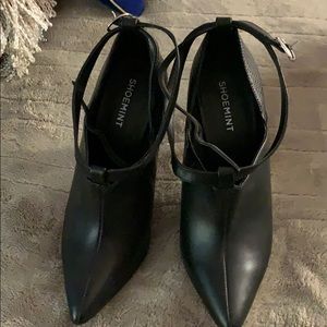 NWOT Shoemint 4” Heel Booties with Ankle Strap